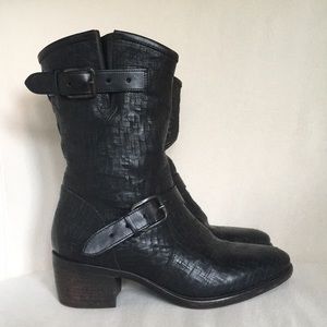 Ugg Collection size 7 black leather boots